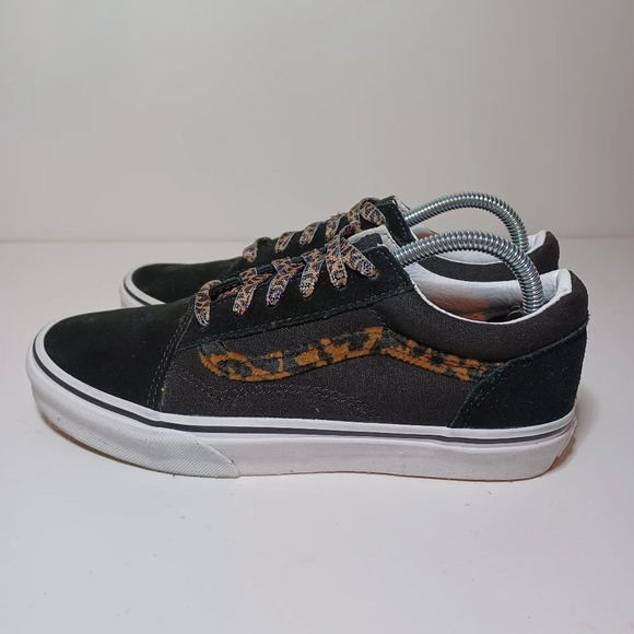 VANS OFF THE WALL OLD SKOOL GIRLS KIDS BLACK CHETAH SUEDE SKATER SHOES SIZE 5 KI - Picture 1 of 9